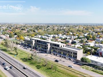 Local comercial con cochera en alquiler - Hudson - ZONA SUR- BERAZATEGUI