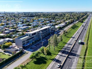 Local comercial con cochera en alquiler - Hudson - ZONA SUR- BERAZATEGUI