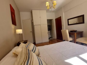 Recoleta - Laprida y Peña, 1 amb Luminoso - Amoblado