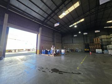 Depósito de 1.100 m2 sup. cubierta en Alquiler en Combatientes de Malvinas al 1500, Campana