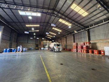Depósito de 1.100 m2 sup. cubierta en Alquiler en Combatientes de Malvinas al 1500, Campana