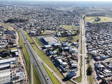 Depósito de 1.100 m2 sup. cubierta en Alquiler en Combatientes de Malvinas al 1500, Campana