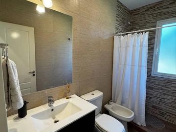 Casa en venta, 3 dormitorios, pileta, laguna, Barrio Cerrado, GBA Norte