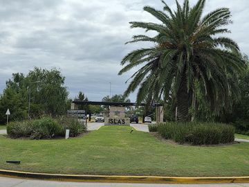 Casa en venta, 3 dormitorios, pileta, laguna, Barrio Cerrado, GBA Norte