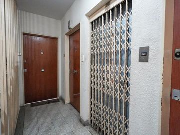 VENTA DEPTO 4 AMB EN FLORES - APTO CREDITO