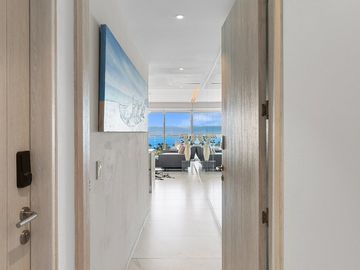 Departamento con vista al mar en Marina Vallarta, piso 10