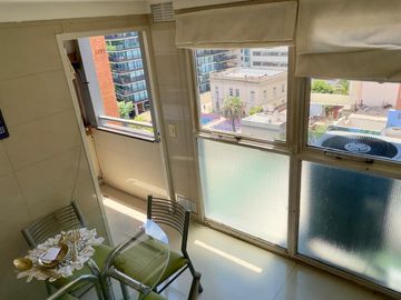 Venta Semipiso 4 Ambientes con Suite en Flores Norte con Cochera Fija y Parrilla (Apto Crédito)