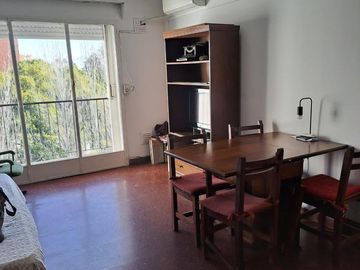 Departamento 3 ambientes  Coghlan    Alquiler temporario