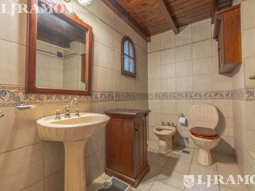 Venta. Clasica Casa. En Barrio EL Estribo. Km 38,5 Panam. ramal PILAR