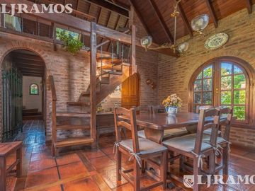 Venta. Clasica Casa. En Barrio EL Estribo. Km 38,5 Panam. ramal PILAR