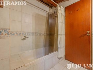 Venta. Clasica Casa. En Barrio EL Estribo. Km 38,5 Panam. ramal PILAR