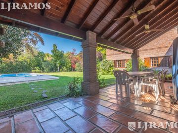 Venta. Clasica Casa. En Barrio EL Estribo. Km 38,5 Panam. ramal PILAR