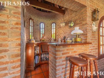 Venta. Clasica Casa. En Barrio EL Estribo. Km 38,5 Panam. ramal PILAR