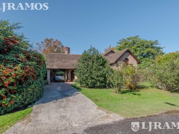 Venta. Clasica Casa. En Barrio EL Estribo. Km 38,5 Panam. ramal PILAR