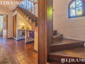 Venta. Clasica Casa. En Barrio EL Estribo. Km 38,5 Panam. ramal PILAR