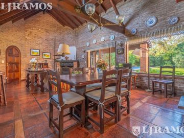 Venta. Clasica Casa. En Barrio EL Estribo. Km 38,5 Panam. ramal PILAR
