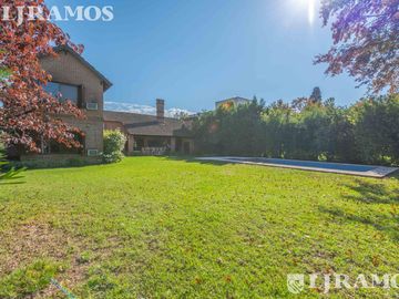 Venta. Clasica Casa. En Barrio EL Estribo. Km 38,5 Panam. ramal PILAR