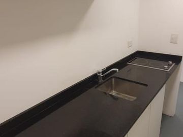 Impecable Oficina con Cochera Fija. Edificio con amenities.- Palermo