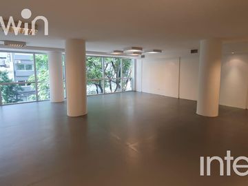 Impecable Oficina con Cochera Fija. Edificio con amenities.- Palermo
