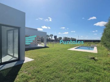 Casa en una planta en Barrio Lagos de Canning a estrenar