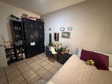 Bodega en Venta con 2 Departamentos en Casa Blanca Querétaro | Uso Mixto Ideal p