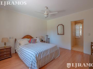 CASA CON DOBLE LOTE EN EL BARRIO CERRADO LA CHACRA, EN SAN FERNANDO