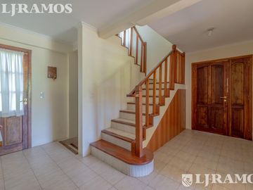 CASA CON DOBLE LOTE EN EL BARRIO CERRADO LA CHACRA, EN SAN FERNANDO