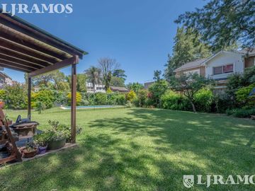 CASA CON DOBLE LOTE EN EL BARRIO CERRADO LA CHACRA, EN SAN FERNANDO