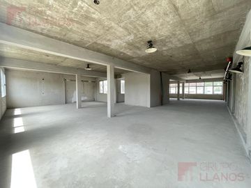 Local a estrenar en alquiler en Colón N° 853, Centro de Luján.