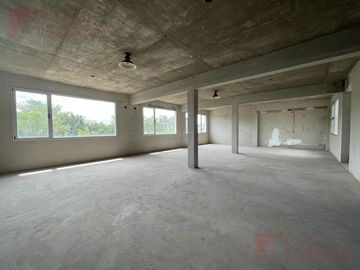 Local a estrenar en alquiler en Colón N° 853, Centro de Luján.