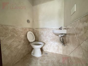 Local a estrenar en alquiler en Colón N° 853, Centro de Luján.