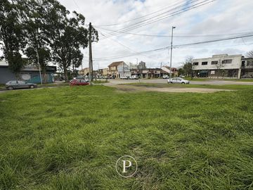 Venta Terreno Oportunidad Comercial en Barrio Zacagnini