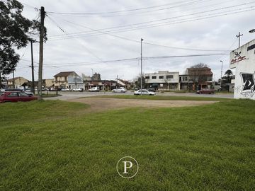 Venta Terreno Oportunidad Comercial en Barrio Zacagnini