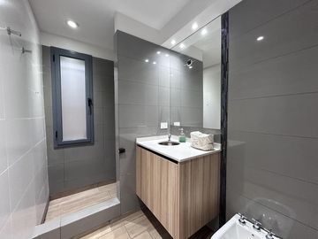 Casa en venta 3 dormitorios con pileta en San Eduardo, Rosario