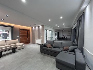 Casa en venta 3 dormitorios con pileta en San Eduardo, Rosario