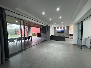 Casa en venta 3 dormitorios con pileta en San Eduardo, Rosario