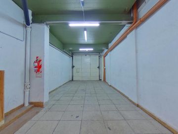 Alquiler Depósito Edificio Comercial Oficinas polo audiovisual pick Up montacargas 7 baños Chacarita