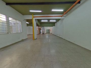 Alquiler Depósito Edificio Comercial Oficinas polo audiovisual pick Up montacargas 7 baños Chacarita