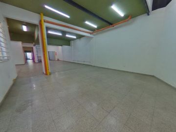 Alquiler Depósito Edificio Comercial Oficinas polo audiovisual pick Up montacargas 7 baños Chacarita