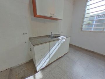 Alquiler Depósito Edificio Comercial Oficinas polo audiovisual pick Up montacargas 7 baños Chacarita