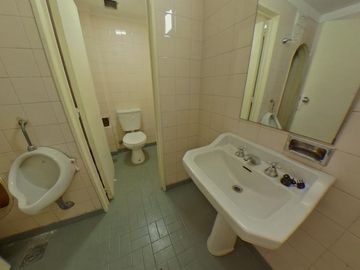 Alquiler Depósito Edificio Comercial Oficinas polo audiovisual pick Up montacargas 7 baños Chacarita