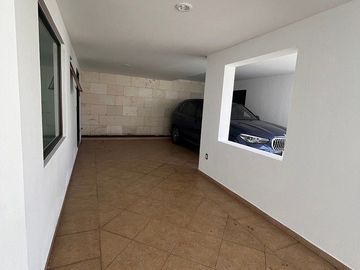 RENTA - CASA EN CONDOMINIO
