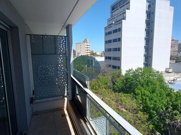 48 N°974 e/ 14 y 15 - La Plata