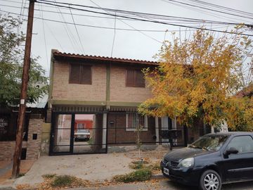 Dúplex, mas 2 mono ambientes en venta