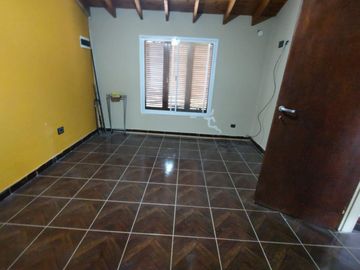 Dúplex, mas 2 mono ambientes en venta