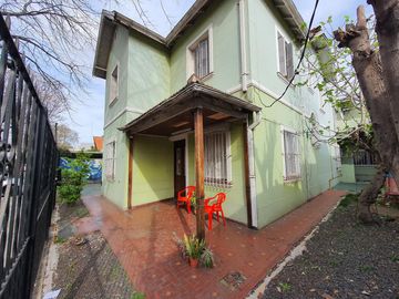 Casa sobre doble lote en Banfield Oeste