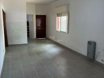 Departamento de 3 dormitorios en Alquiler en calle 85 y 12