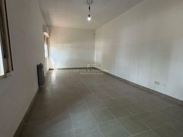 Departamento de 3 dormitorios en Alquiler en calle 85 y 12