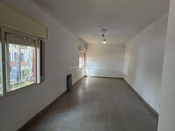 Departamento de 3 dormitorios en Alquiler en calle 85 y 12