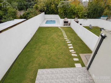Duplex 4 ambientes VENTA Adrogue